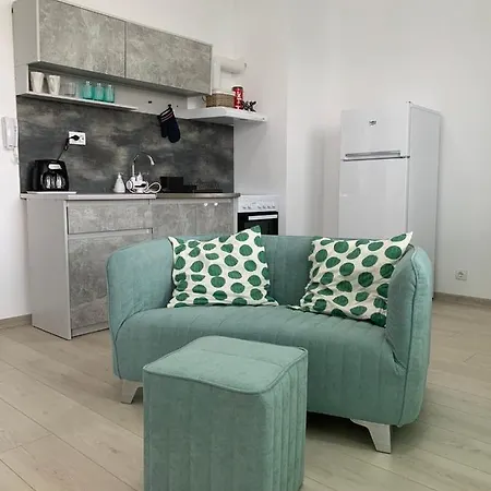 Студио Хил Сити Apartment *